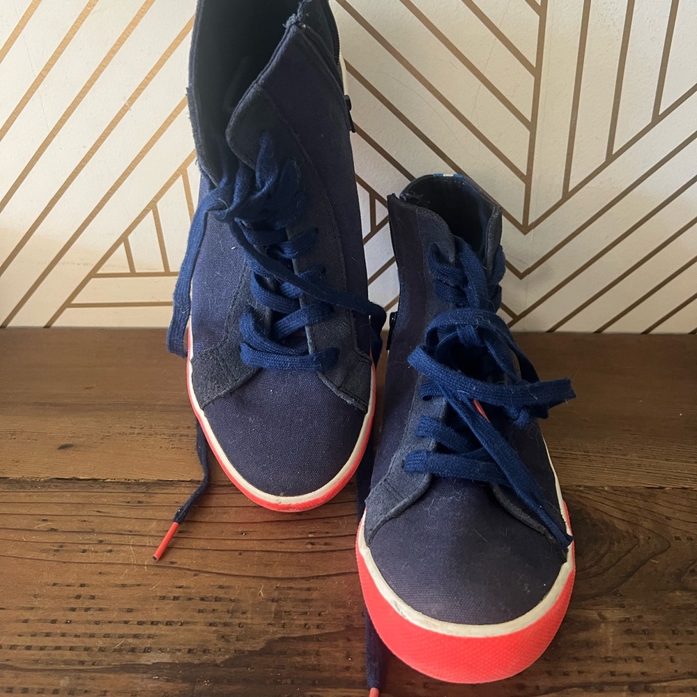 Mini Boden High-Top Sneakers, Navy & orange